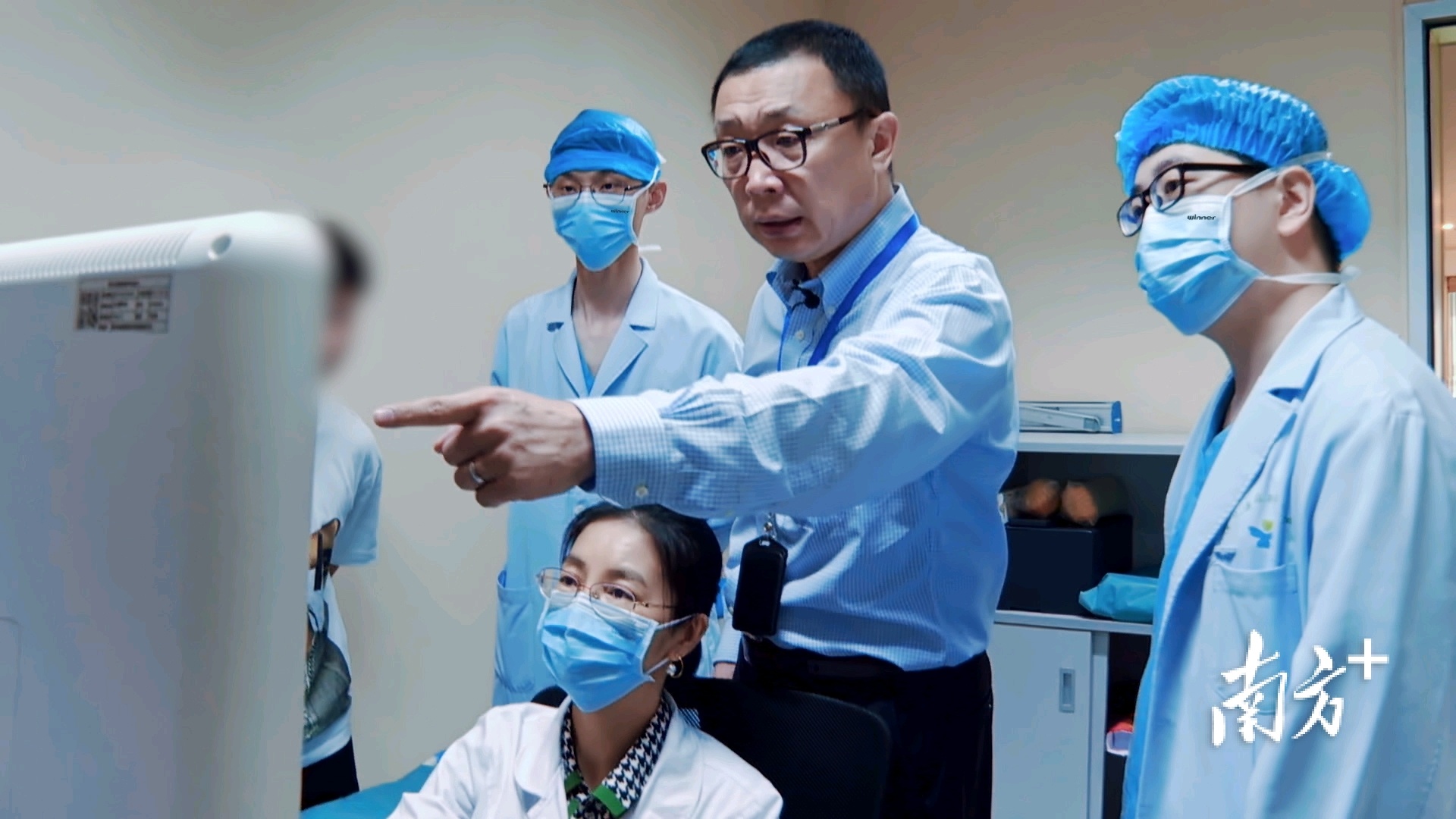 我的白大褂手术,我的白大褂17次手术