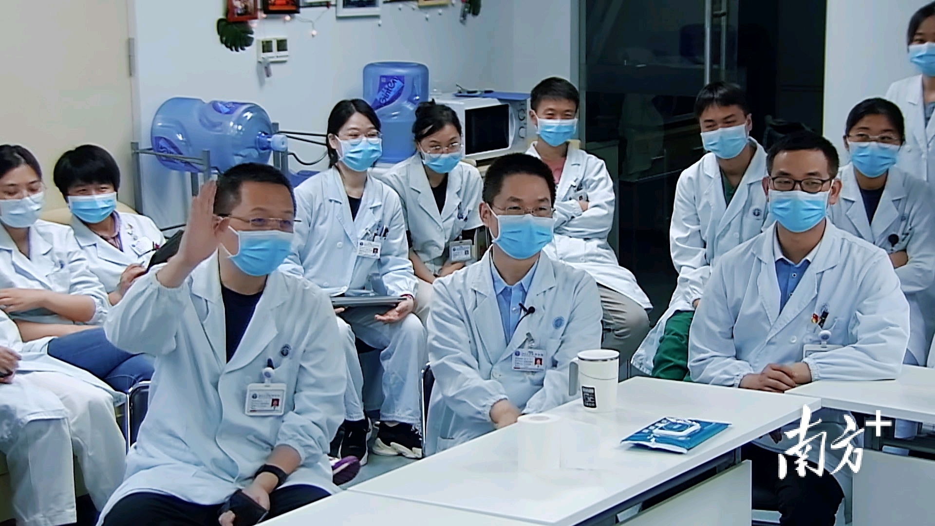 我的白大褂手术,我的白大褂17次手术