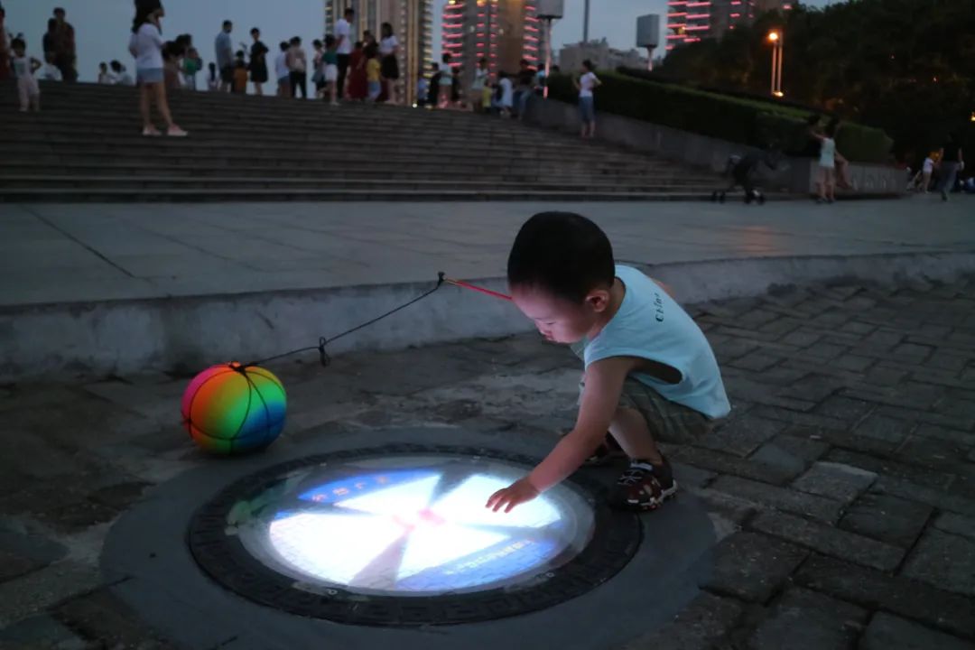 一起来看！“小巨人”能办大事