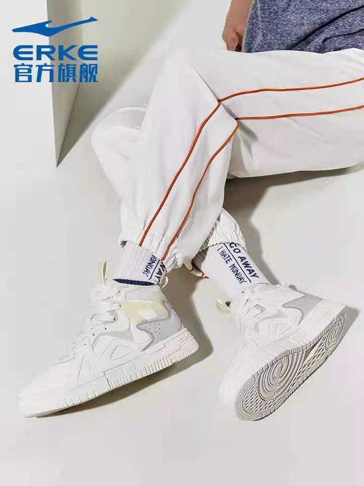 购时髦：技术不够装备来凑那些好看又实用的运动服饰｜封面天天见·逛姐出街