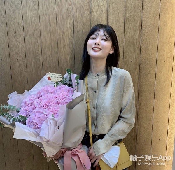 还记得《拥抱太阳的月亮》的小烟雨吗？逆袭太成功