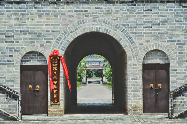 路过人间无非一瞬间歌曲,路过人间无非一瞬间舞蹈