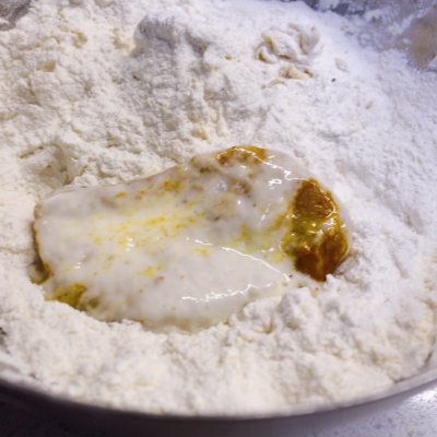 饭店炸鸡教程,如何做香酥炸鸡好吃