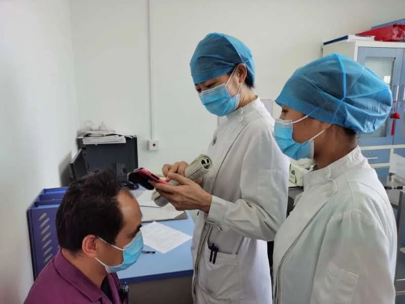 护发义诊活动策划海报,义诊皮肤科