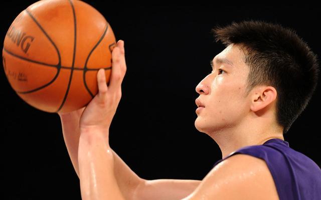 篮球队员孙悦的近况,孙悦在美国视频