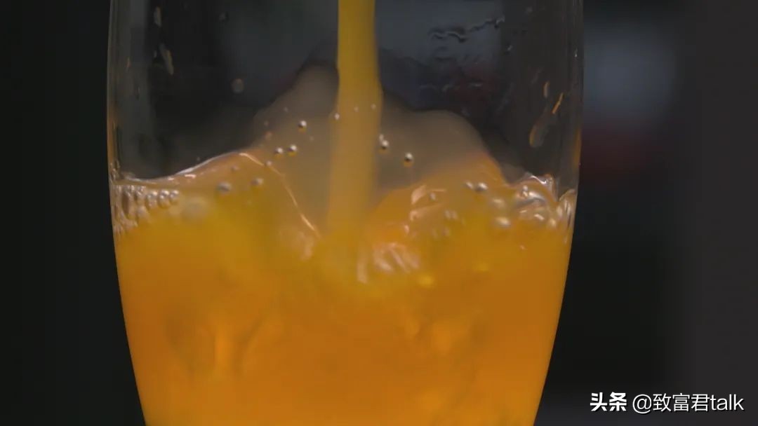 他毕业即失业，在困境中找商机，半年赚到800万