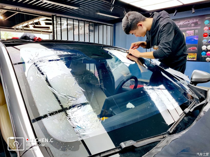 老司机教你如何给爱车贴膜,新手怎么给自己的爱车贴膜