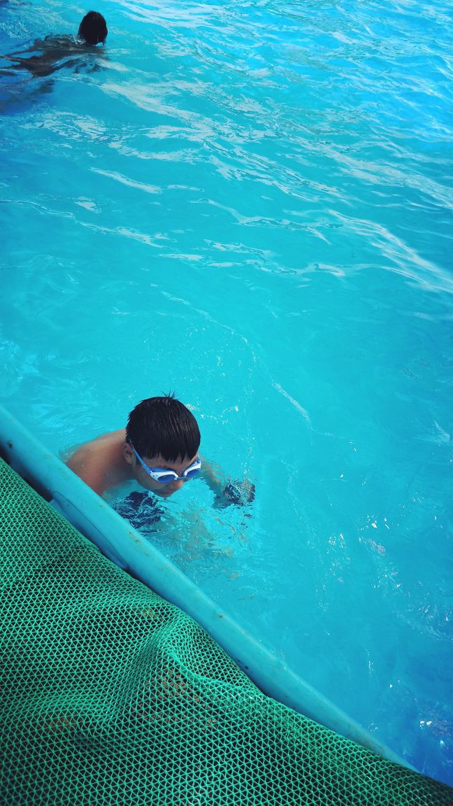 寒湿体质适合游泳吗,游泳需要防晒吗