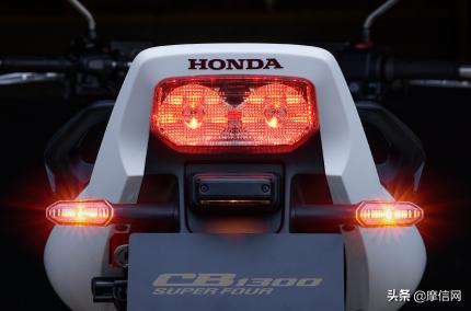 鏈敯澶嶅彜cb1300鍏ㄦ柊浠锋牸,鏈敯琛楄溅cb1300