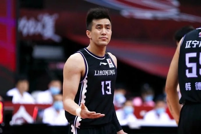 郭艾伦缺席，功夫熊猫教状元打球，认真防守的辽篮末节依旧惹不起