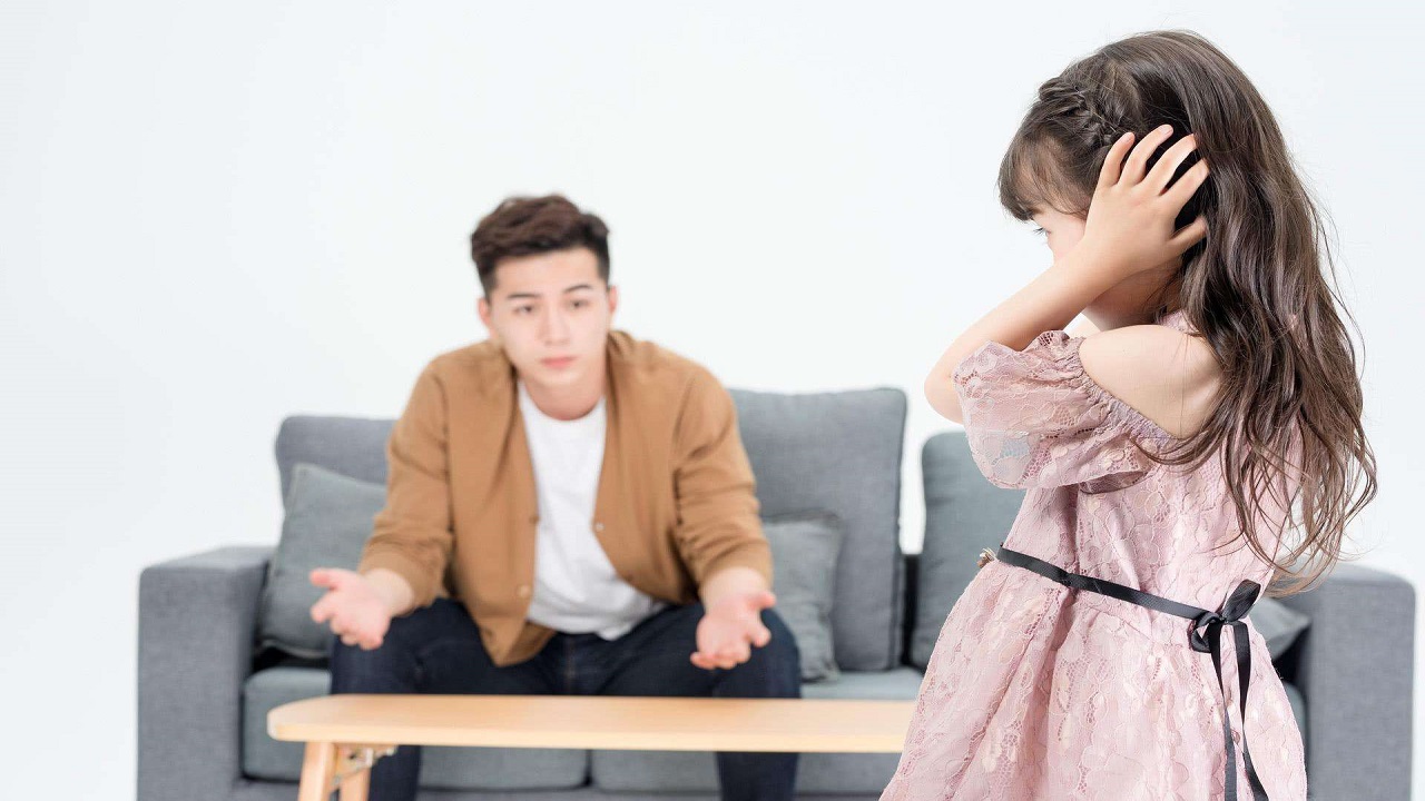 与孩子沟通说教不管用怎么办,怎么跟孩子沟通不顶嘴的问题