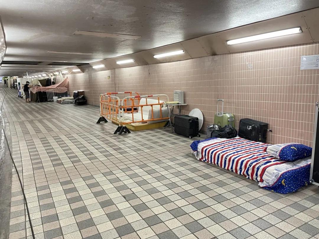 香港住在地下通道的人,香港地下通道的生活