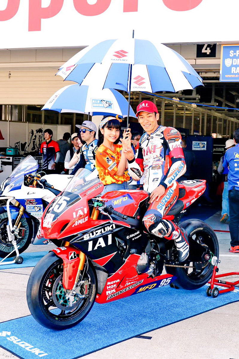 日企四缸600跑车的小灶J-GP2（4）：惟墙内香的Suzuki