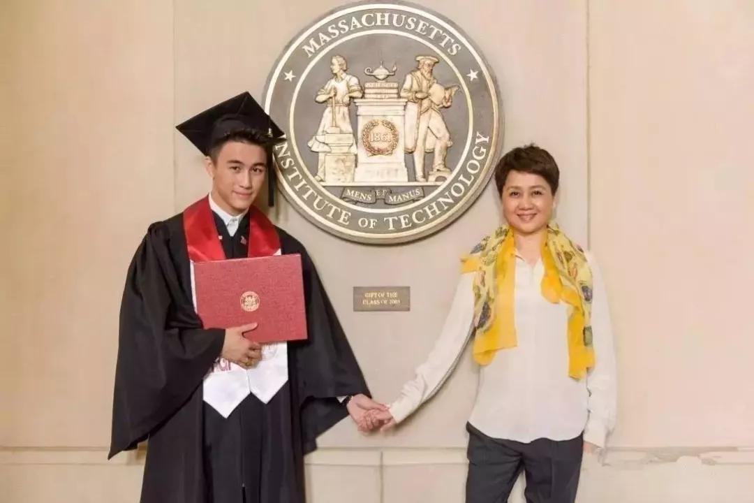 潜伏上海“名媛”群，做了半个月视察者后，我发现真名媛是这样的