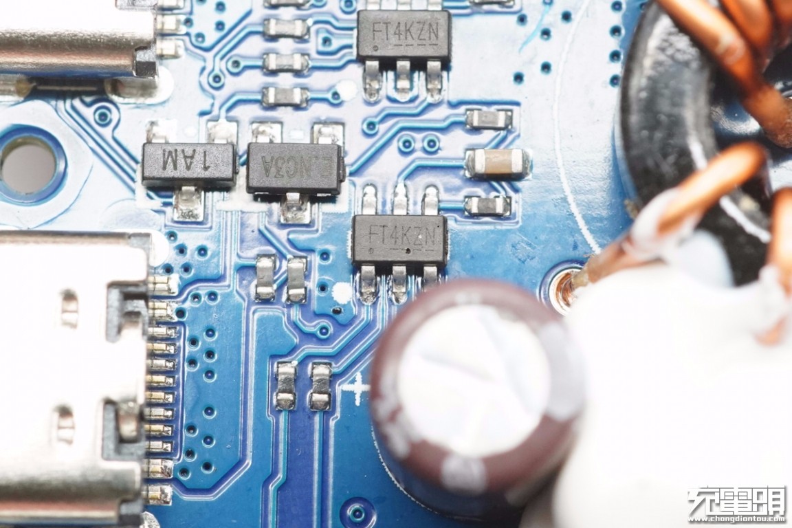 征拓20w快充拆解,征拓100w桌面充电器