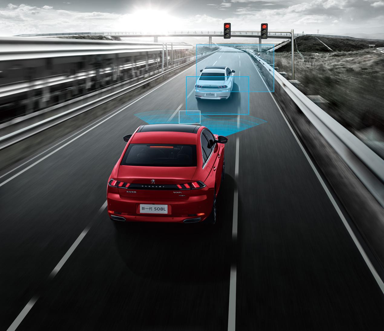 标致508l后排空间对比雅阁,508l插电混动和雅阁插混