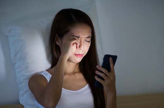 青少年女生满脸痘怎么治,花季少女如何不长痘痘