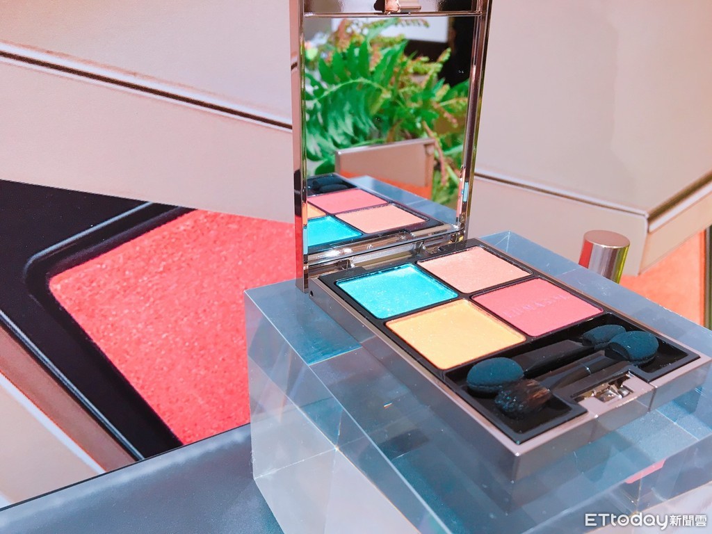 lunasol猫眼石眼影画法图片,lunasol眼影画法