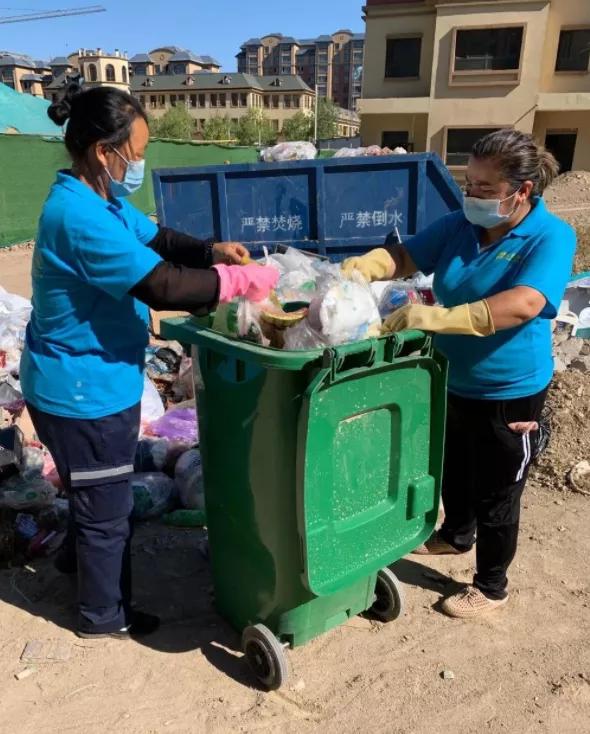 伊宁县疫情之下的我们,疫情期间医务人员不畏缩