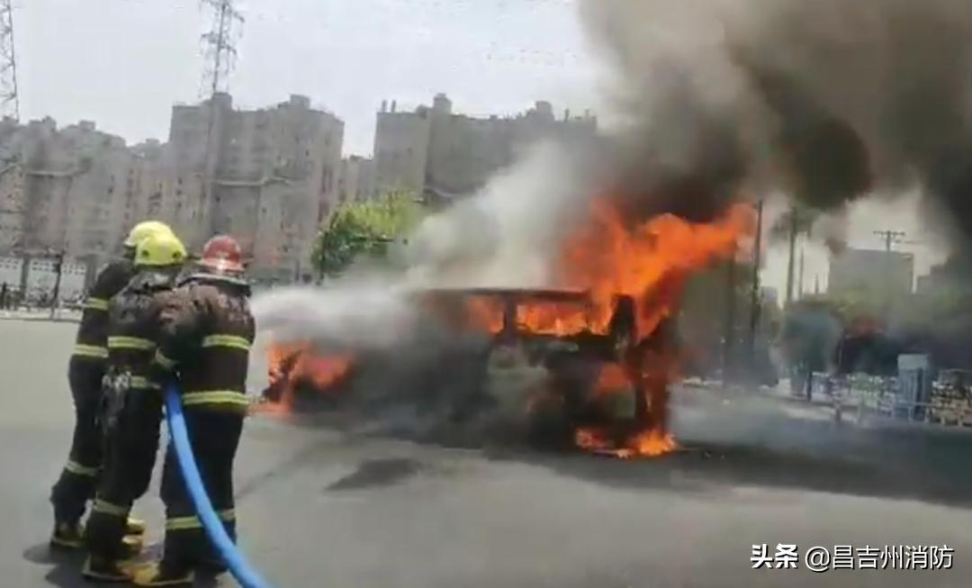 车主请关注！气温不断攀升汽车自燃怎么办？