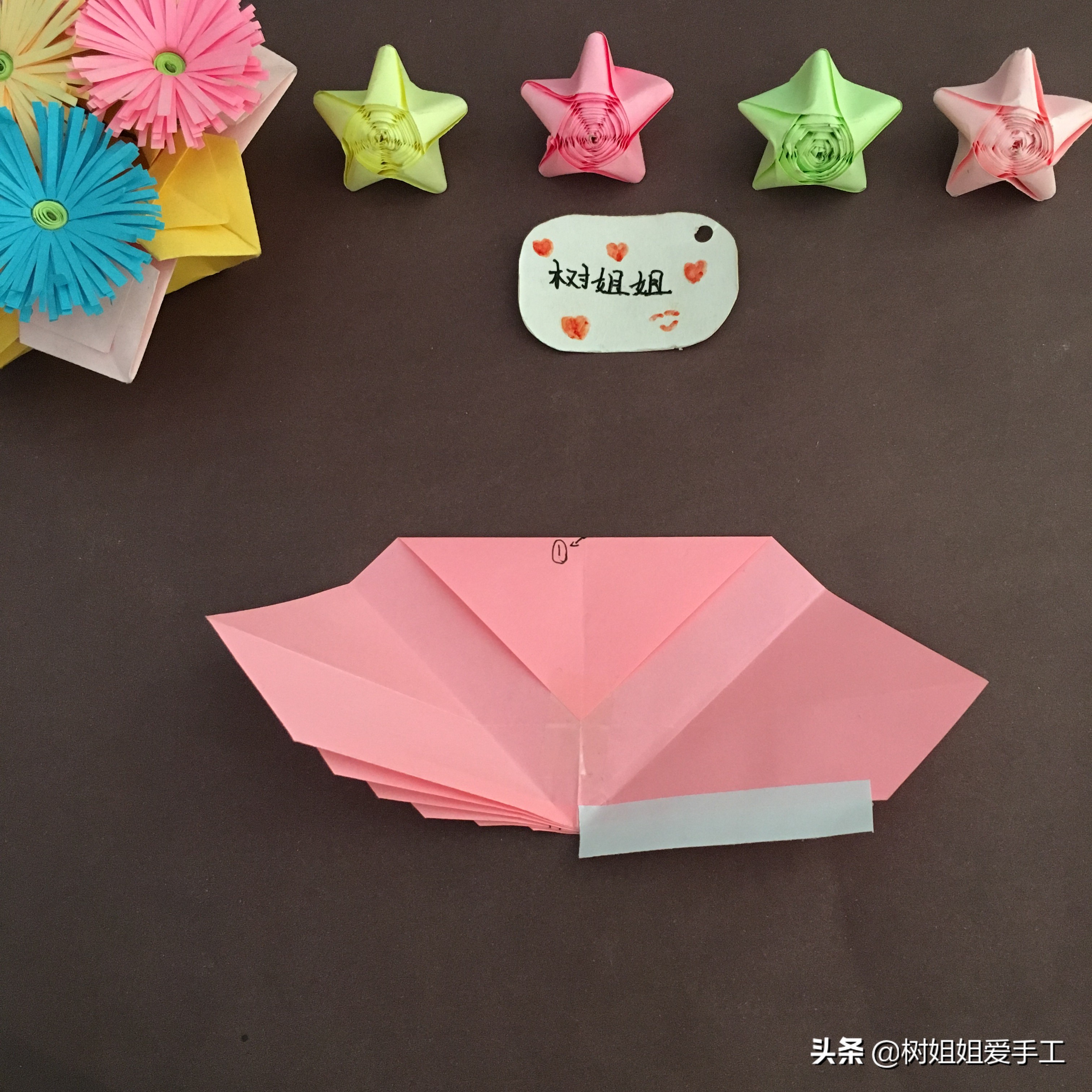 实用折纸：心与叶结合的折纸书签，很美