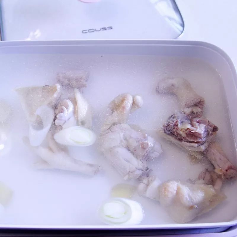 在家自制烧烤邻居家小孩都馋哭了,自己做辣条隔壁小孩都馋哭了