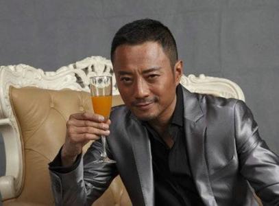 张涵予饰演的硬汉形象,张涵予从幕后配音到影帝