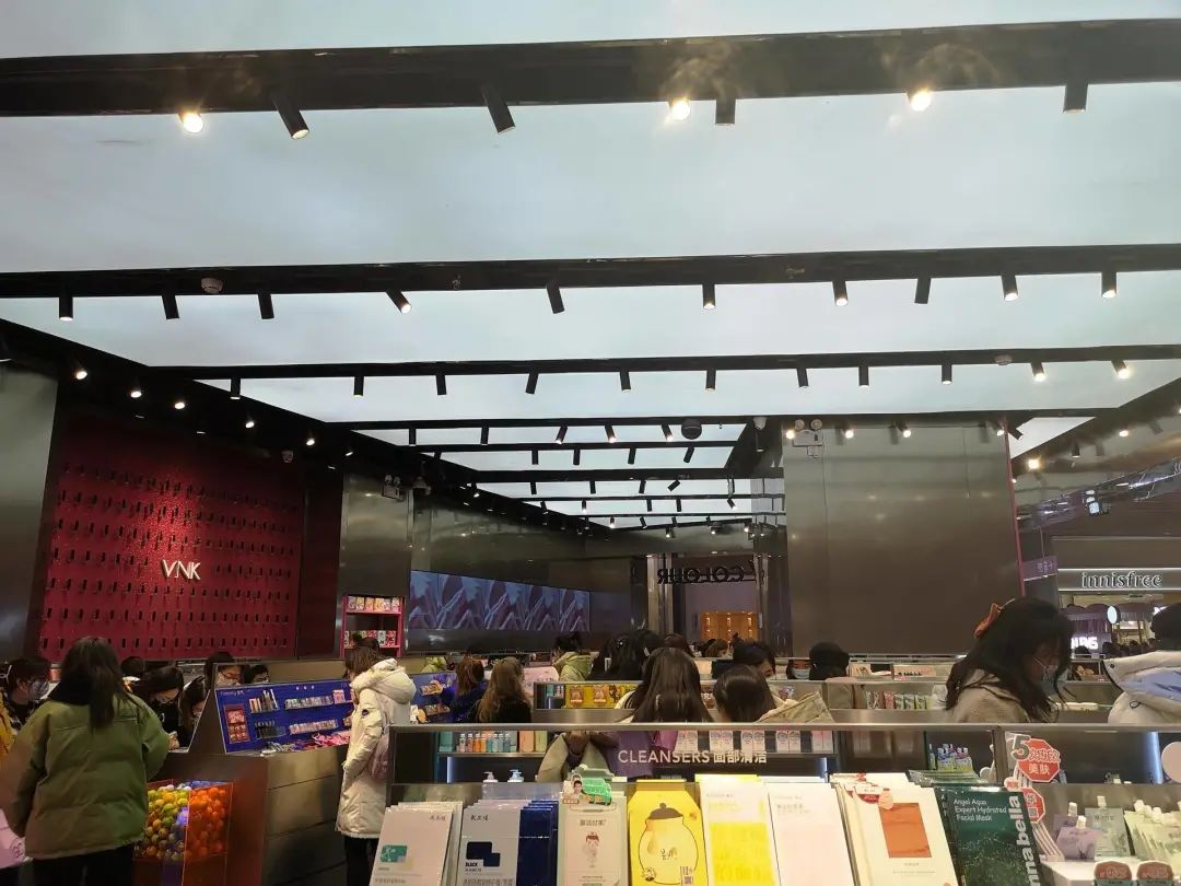 精品美妆店实体店好不好做,高端美妆店好做吗