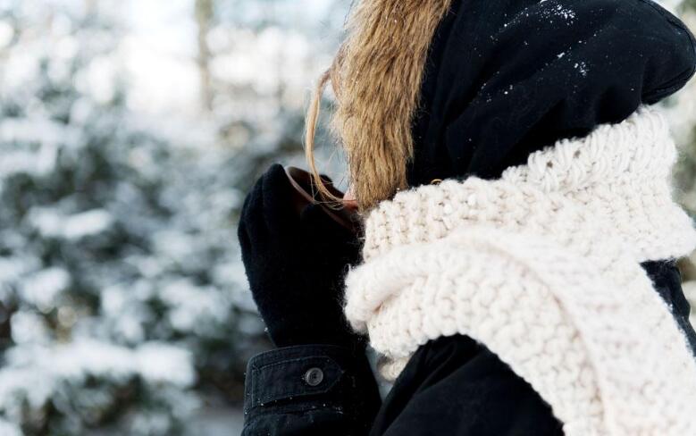 羽绒服放时间长了有味道怎么去除,如何去除羽绒服的异味小窍门
