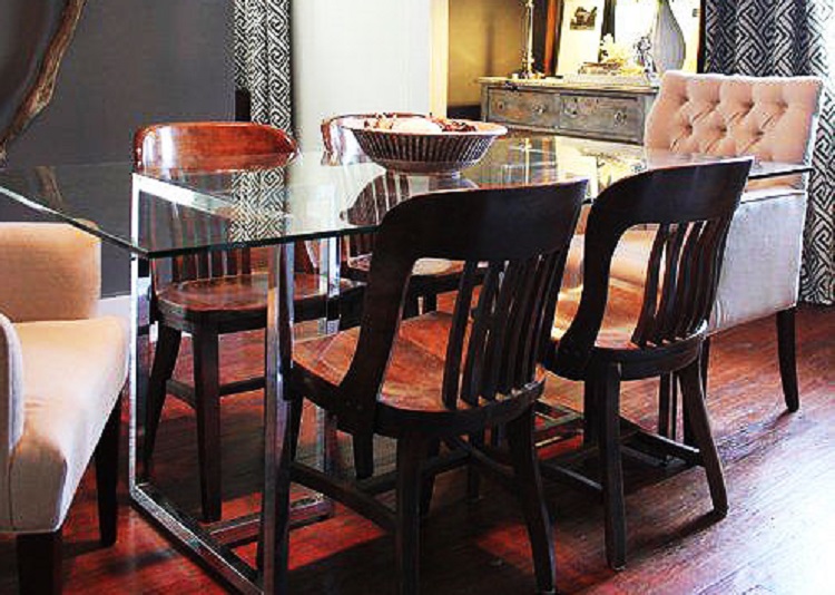 菜凉了才能放桌子上，掉漆，留印，难擦洗，想把实木换玻璃餐桌？