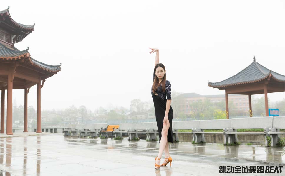 如何扎实的练好拉丁舞基本功,单人零基础简单拉丁舞教学儿童