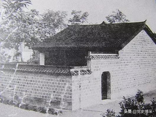 毛*东泽**的入*党**介绍人是谁？在“一大”上受过何等“特殊”待遇？毛*东泽**与*共中**“一大”的四大历史之谜