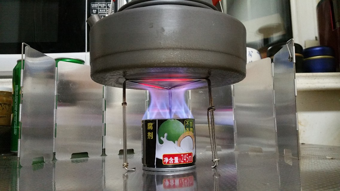 椰子汁罐制作酒精炉,自己制作猛火酒精炉