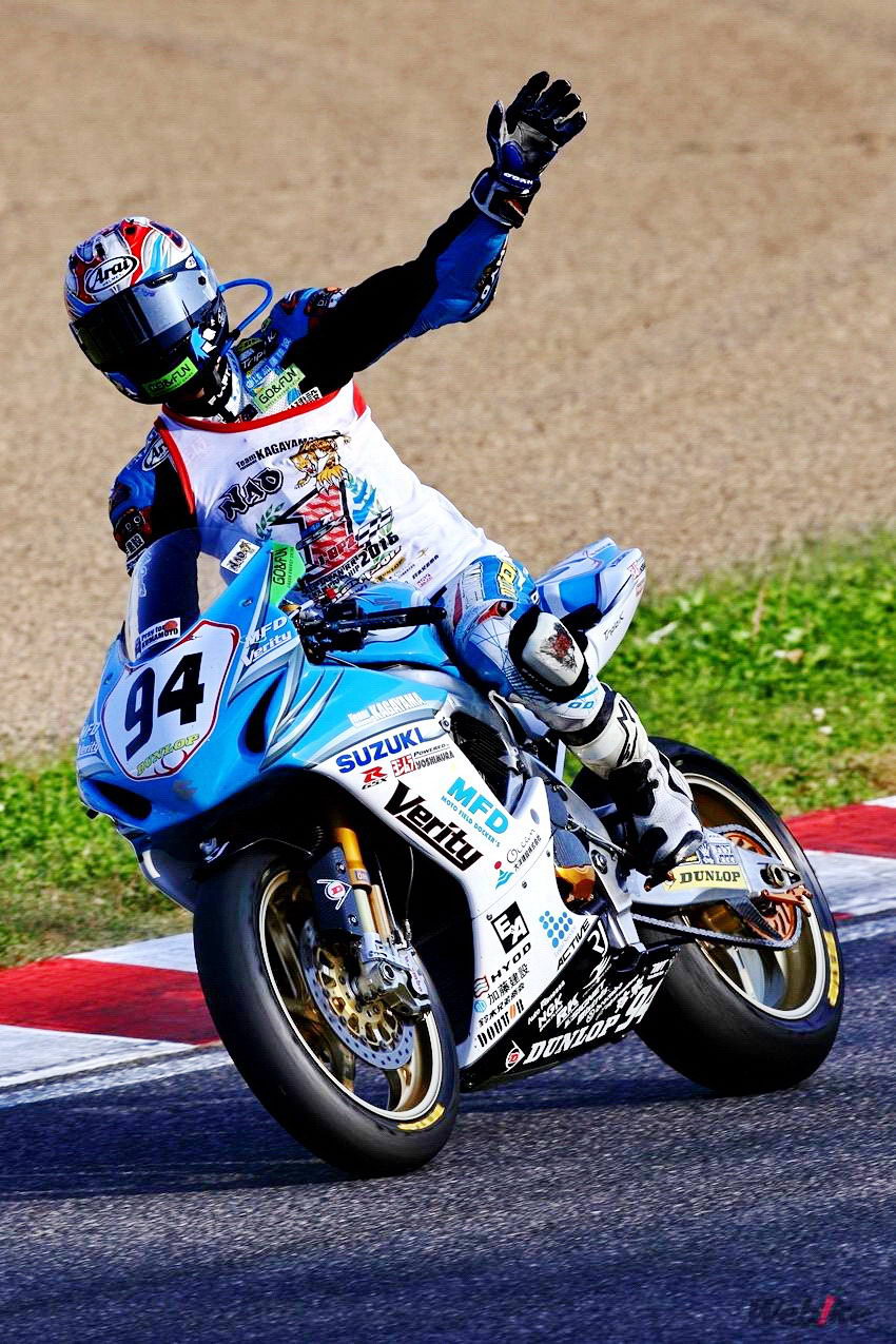 日企四缸600跑车的小灶J-GP2（4）：惟墙内香的Suzuki