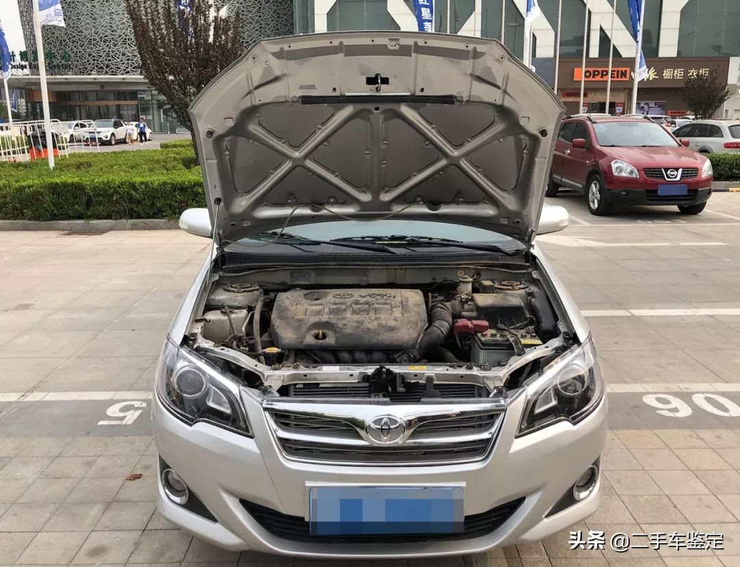 花冠车门上的三角板怎么拆,花冠车门内饰板怎么拆视频