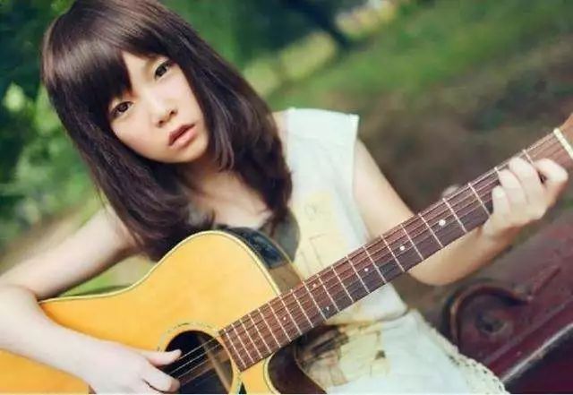 这个在平安夜离开的女生，她的故事，就是我无法道别的青春