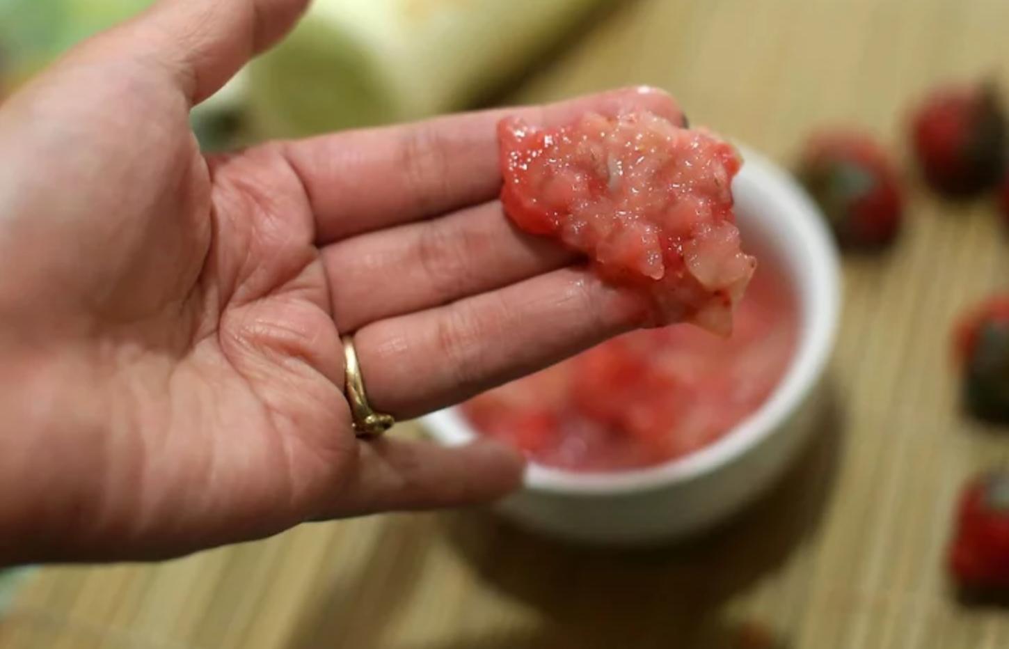 还在为脸上的皱纹发愁吗,有点严重的雀斑该怎么去