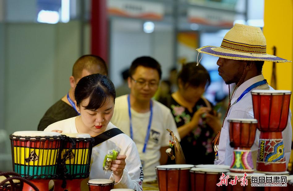 第二十九届兰洽会国际合作展区,第25届兰洽会在什么地方举办