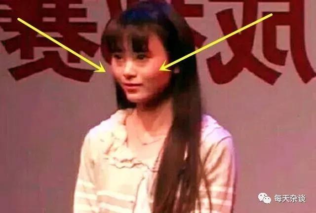 明星不要再装嫩,杨紫热巴黑色造型