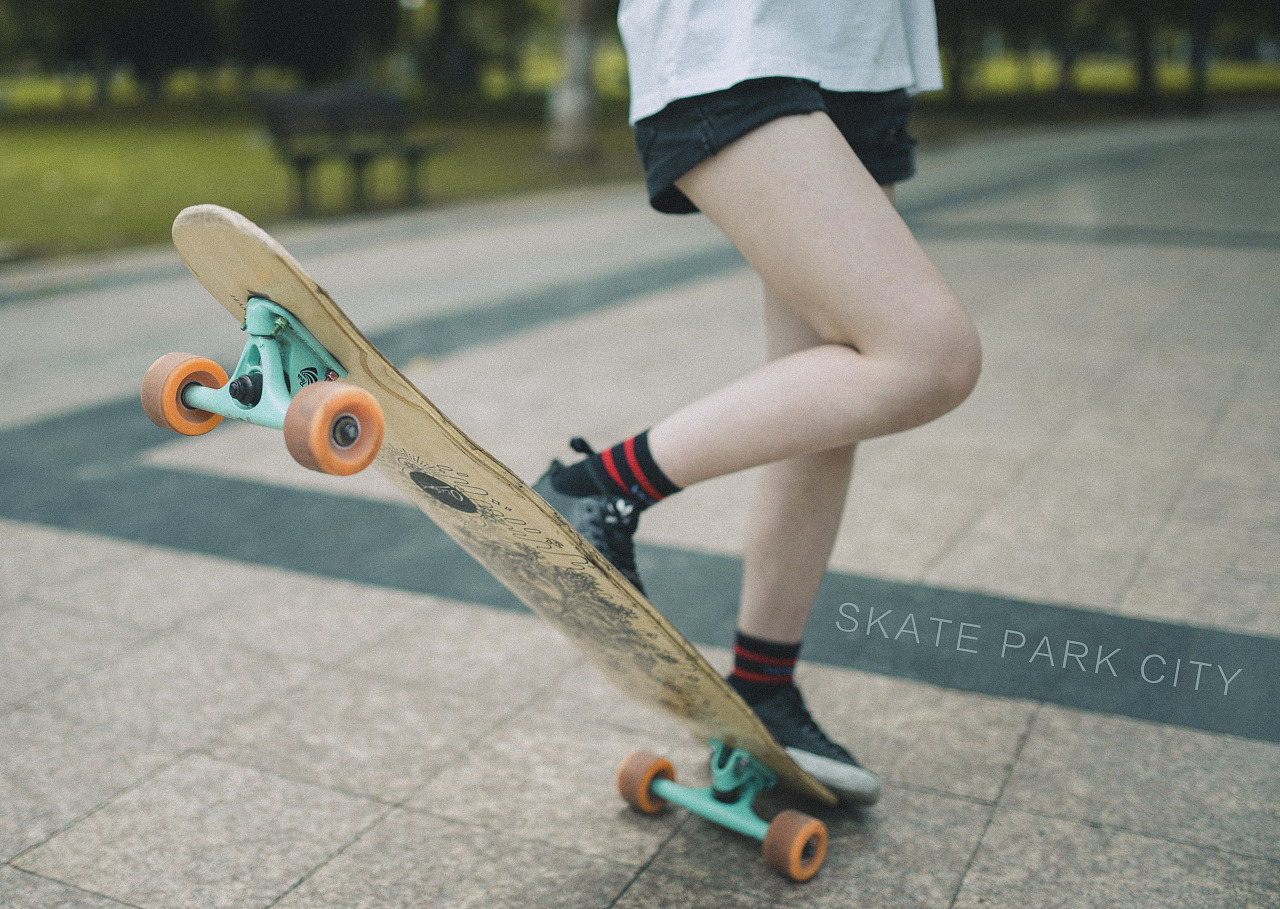 李宁好看的滑板鞋雪凝灰色的,李宁时尚经典滑板鞋