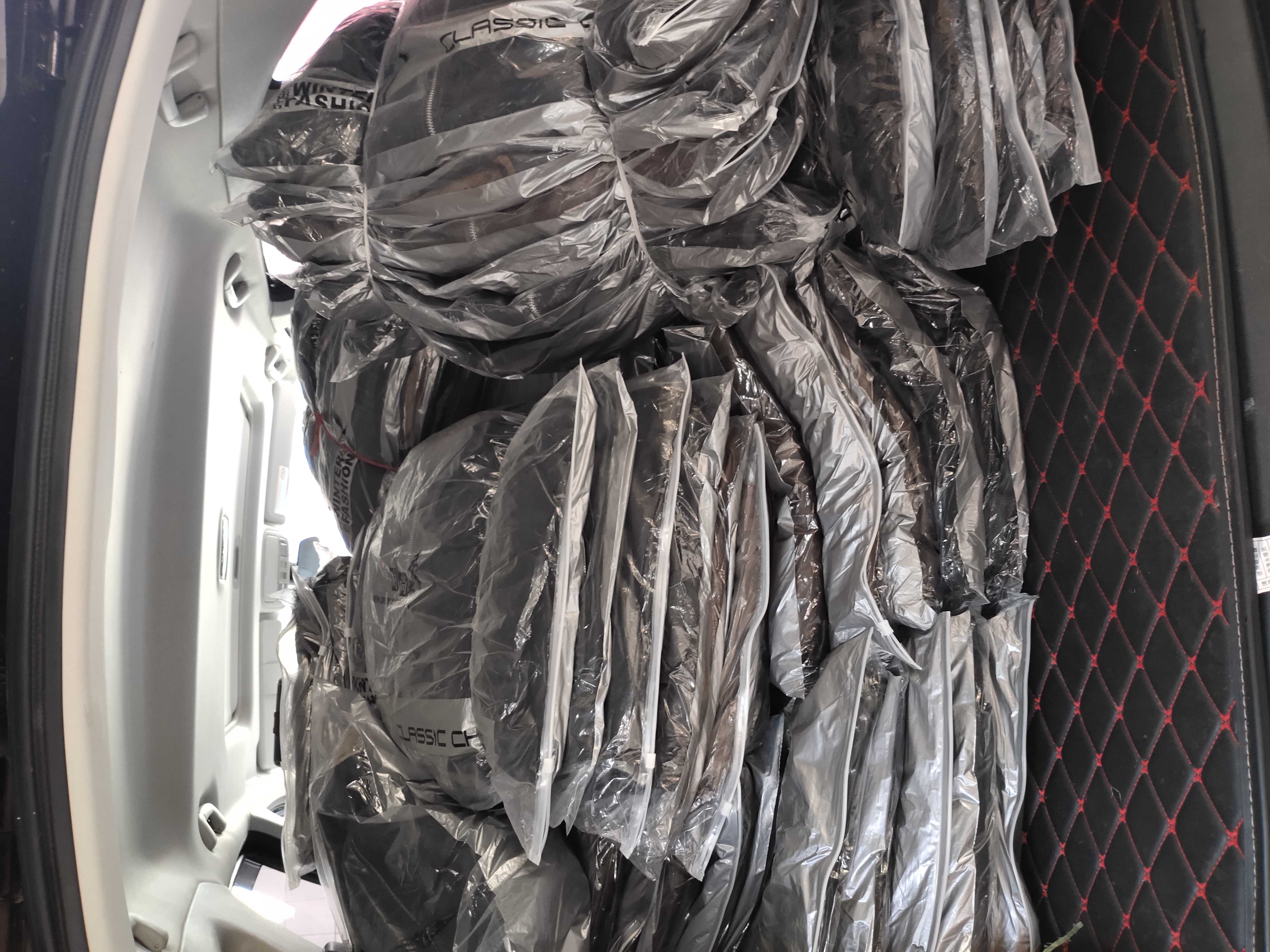 地摊就是，放得下面子和不断的学习与坚持