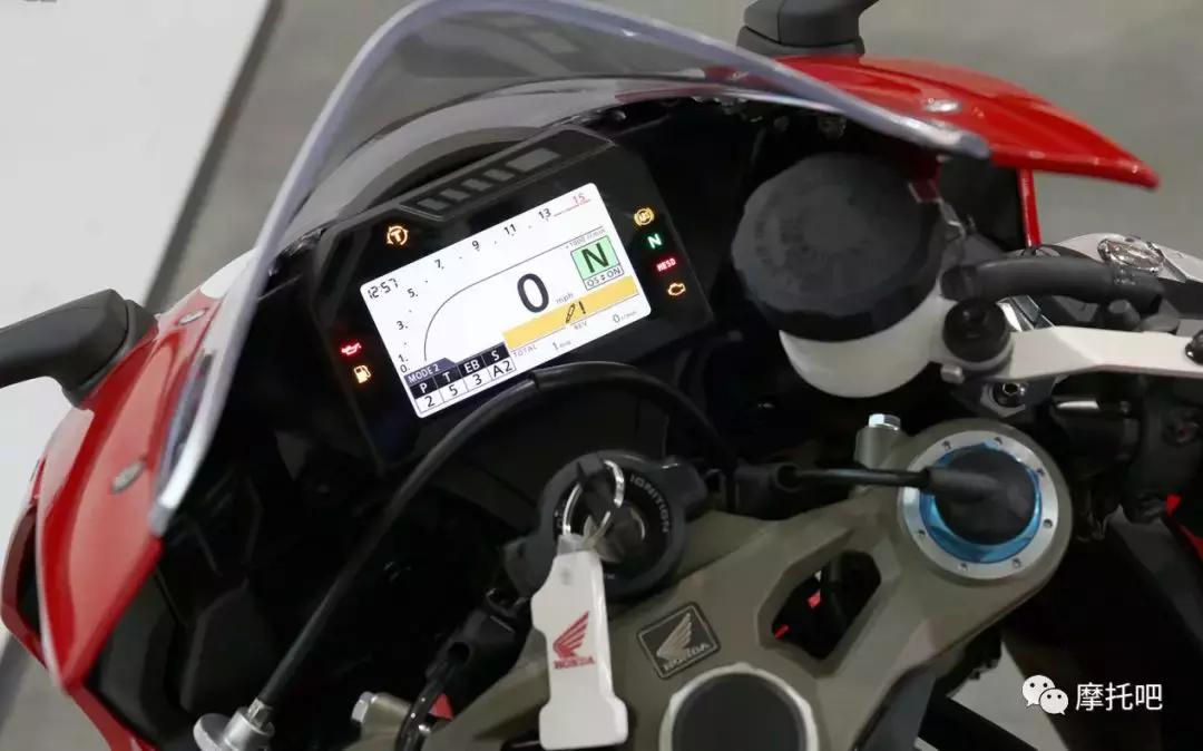 骑摩托车3c头盔,骑电动车戴的头盔有3c认证标志吗