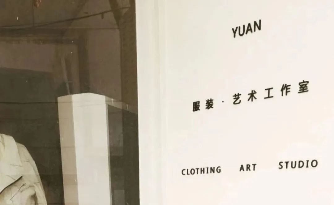 服装设计师助理需要哪些条件,服装设计师助理一般都干嘛