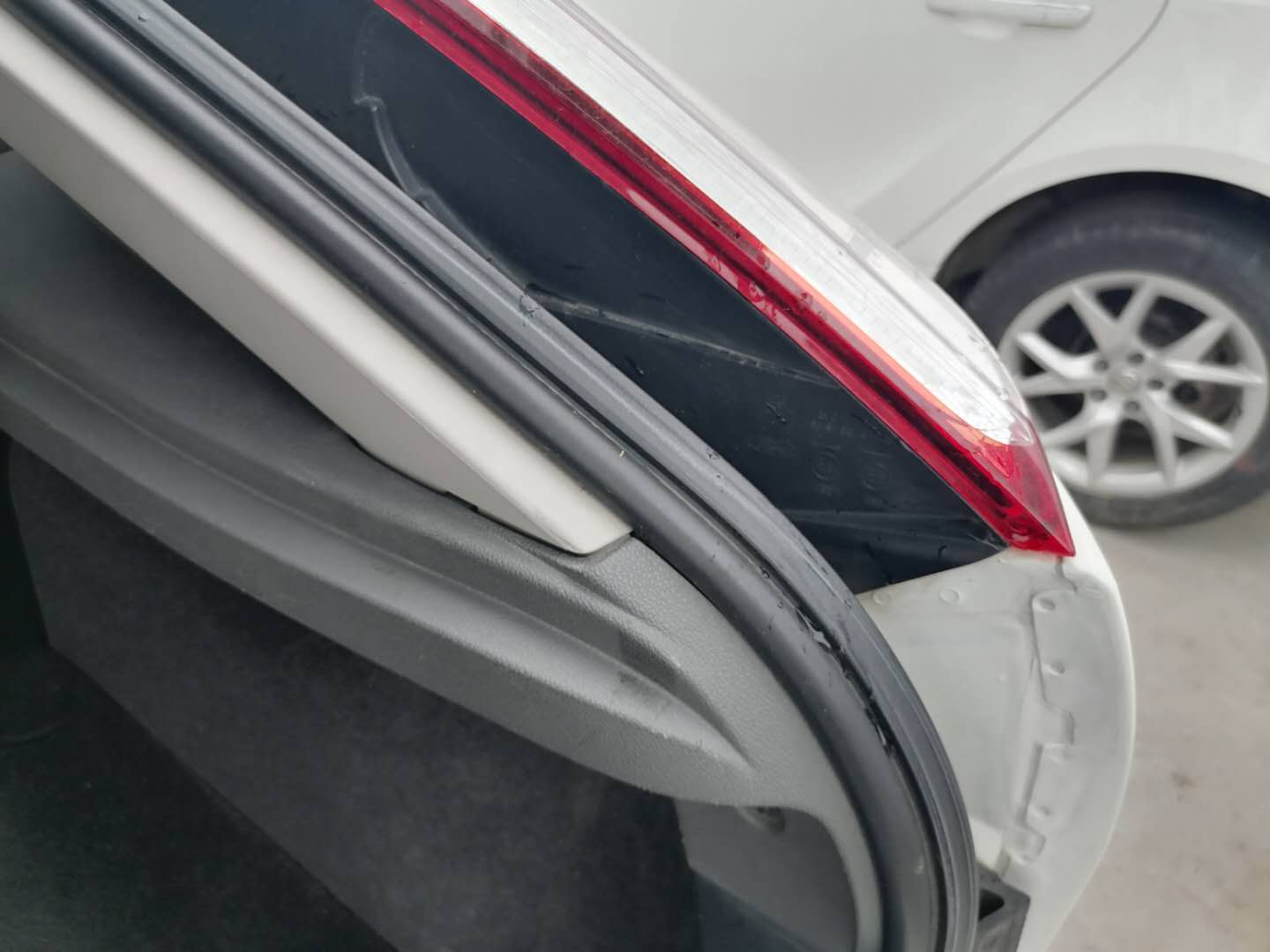 经典福克斯两厢爆改,胖哥试车20款福克斯