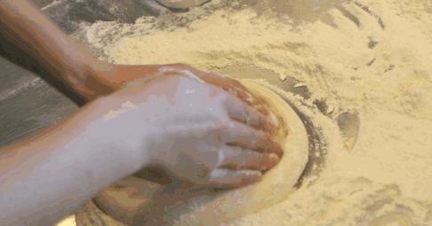 披萨面团气泡多搓不开,披萨面团发不起来怎么回事