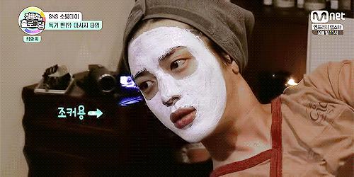 敷完面膜是马上洗还是吸收了再洗,面膜以后到底要不要清洗