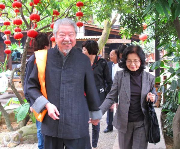 1989年香港最火节目主持：谈过47个女朋友，金庸眼中最潇洒的人