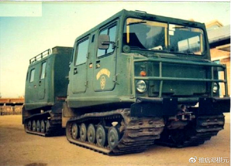 铰接式履带全地形车,中国最新款蟒式履带军用全地形车