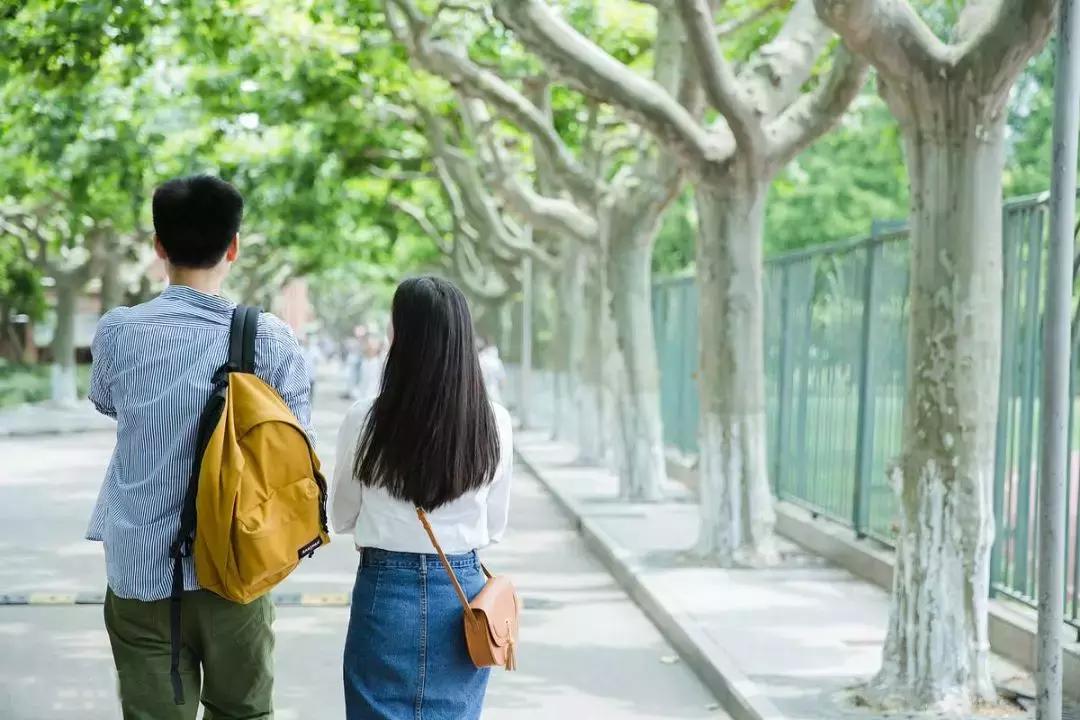 你喜欢我我也喜欢你是什么关系,喜欢说跟我有什么关系的人