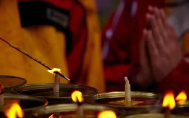 烧香拜佛时需要关注什么？记住4点佛教常识就好，不懂得了解一下